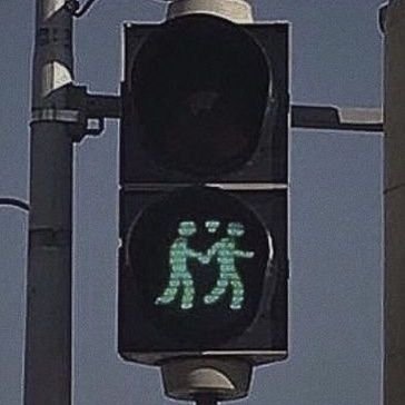 ALikesbread's profile picture. 