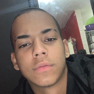 acontece