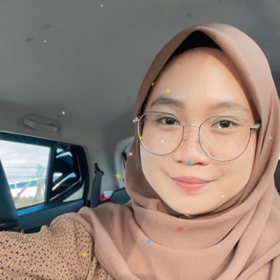 Mimie_nabila's profile picture. Life ain't easy.