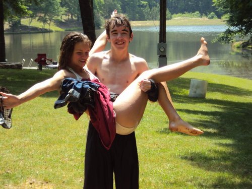 RayBugati's profile picture. My name is Dakota and I like Twitter.