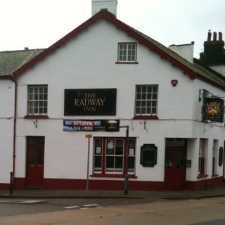 Small pub in Sidmouth. no food just good quality beers etc. warm friendly atmosphere. live entertainment. Sky and BT sport and plenty of pool/dart teams.