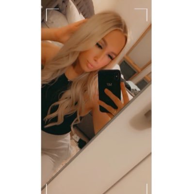 myafox_'s profile picture. ncfc⚫️⚪️