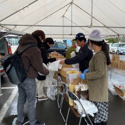 コロナで「バイトがなくなり貯金でやりくりしている」「収入がなく食費を削っている」 そんな学生のための支援プロジェクトです。食料品や日用品の無料提供や、生活状況の調査と支援制度の相談を行います。お気軽にメールください📮chirokyo@deluxe.ocn.ne.jp 0773-22-4688