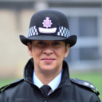 Essex Police West Local Policing Area Commander. Mother, sister, niece, daughter, police officer. Views are my own.