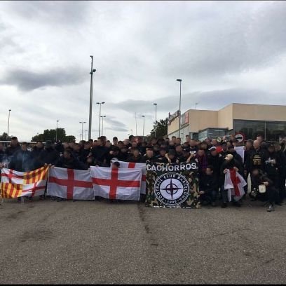 Soci-Abonat del Futbol Club Barcelona.
Català.
West Ham United COYI
420