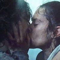rey and ben kissing bot (@reylokissingbot) 's Twitter Profile