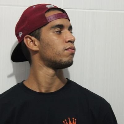 oscarhfss's profile picture. Um cara tranquilo, corinthiano e caixinha besta jogando indie flopado nas horas vagas, 🤘 Rock N Roll desde pequeno, Game Pass é vida / GT: SirHenry95