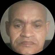 Eu sou uma pessoa adoravél amorosa gosto de fazer amizade de dançar e de me divertir e de amar e ser amado SOU feliz e de bem com a vida.