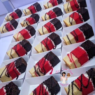 professional baker.
we make yummy and fluffy cakes with redefined taste.... our DM is open for enquiries 👍08065577406


 IG @ria_sweettreats