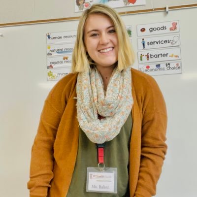 RaeganBaker's profile picture. T•E•A•C•H🍎✏️