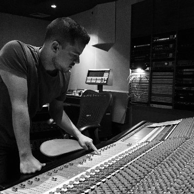 Music Producer, Composer, Sound Engineer graduated from Abbey Road Institute. 🇫🇷