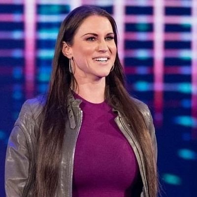 Stephanie mcmahon parody account  co owner of @smashprowr4 and married to @TripleHKing4