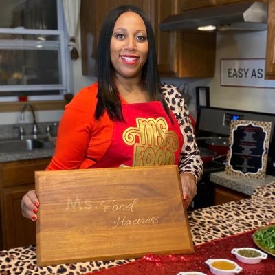 Drizzling love in the kitchen taking traditional recipes of family/friends, chefs & restaurants, remix to make it my own. IG @missfoodhacktress