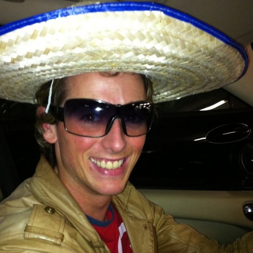 SimonBurlesque's profile picture. 