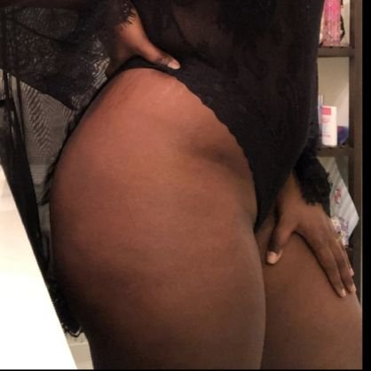 Cool down to earth couple that enjoys adding spice to the bedroom. Looking to connect with other couples who enjoy the same!! 100% REAL