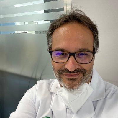 Menos es más. Vía negativa. Me encanta este circo. Trabajo de analista clínico. Asalariado.
