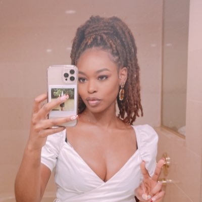 _theylovecris's profile picture. YOUR FAVORITE HAIRSTYLIST! DMV & NYC BASED!