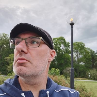 johanneslindg's profile picture. Två underbara döttrar,en underbar fru,MFF,Everton,Musik, prog, symfonisk Rock jazz, pop. Läser italienska på fritiden.Samtalsterapeut Beroendeterapeut.