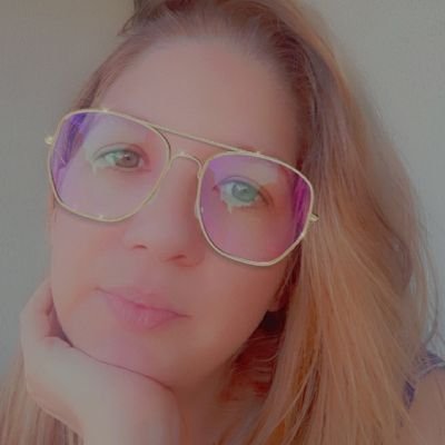 solnararinedla's profile picture. Sou filha, mãe, amiga, irmã, tia, sobrinha, prima, artesã e estudante de TI.