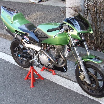 ミニバイクで耐久レースしてたけどバイクが盗まれ引退。アイコンはその愛車。仕方なく人間の身体で耐久レースする事に転向。でも今は子育てで趣味は封印。本業はシステムエンジニア。今携わっているServiceNowはCIS 3つとArchX保有。万年40肩に悩むアラフィフおじさん。発言は個人の見解/天安門