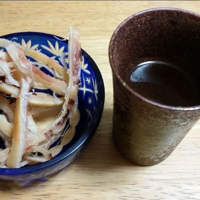 アイコンは日本酒とさきいか。
空気が読めない社会不適合者はこちらです。(島根は設定)