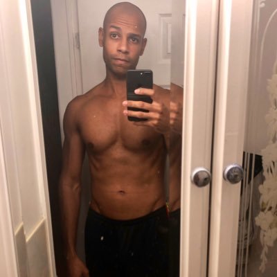 vhsregis's profile picture. 