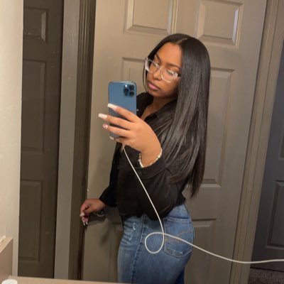 azhanee6's profile picture. 🧚‍♂️