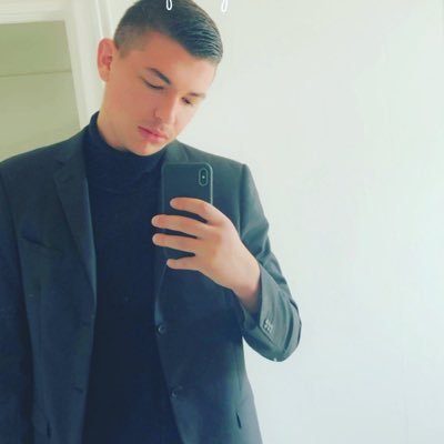 Dans la vie je suis née deux fois, quand je suis venu au monde et quand le monde est venu à moi