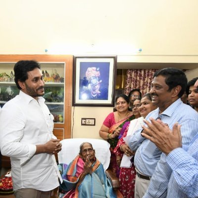 I am Ghantasala Gopi Krishna.
Grand son of Pingali Venkaiah architect of Indian National Flag