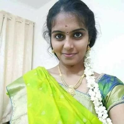 Tamil Unsatisfied Housewife💍                                                  
34 Year Old💃
New To Twitter🐦
DM Me For Fun👉👌