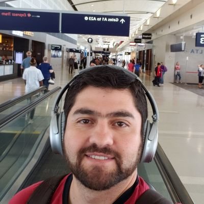 _manuvillarreal's profile picture. 