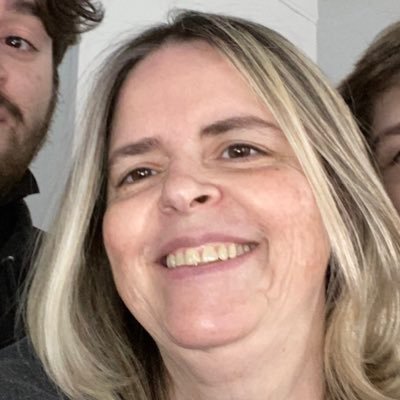 Deus e amor. Apenas uma brasileira, que luta por um pais melhor.