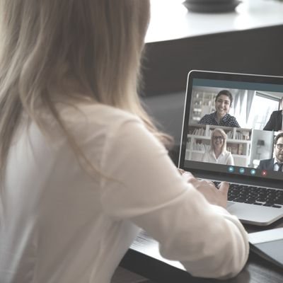 Helpt mensen en bedrijven. Juridisch advies en juridische bijstand. Online ondernemer.