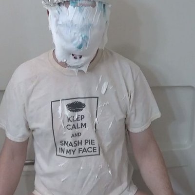 male,wet and messy fetishist. I love getting pied and slimed, I also love messy game shows.