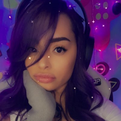 Yazzzleberry Profile Picture