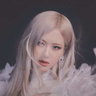 Giss_aholic's profile picture. Do it for hér 🌹