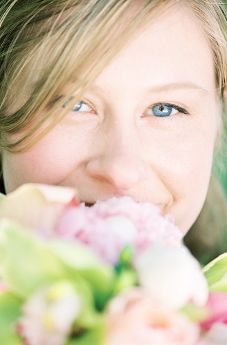 katiestrangely's profile picture. Trying to feel my way through my 30's, kids in tow