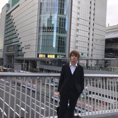 20~25才の自由に生きたい男性に向けて、若者の低収入について発信。 お金を自分で生み出す為に勉強中。福岡市の竹槍部隊で活動しています。 辿り着いた答えはこちらhttps://t.co/9v3r8PxaGx ネズミ講はお断りしてます笑