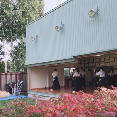hokusei_kyudo's profile picture. 北星学園大学体育会弓道部のアカウントです。男子I部リーグ、女子Ⅱ部リーグ所属。 練習は月〜金16:50から ▽ https://t.co/Tv2wCw2ssu ▽