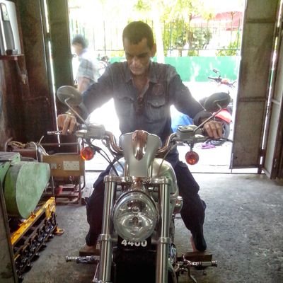 Dhonahmadh's profile picture. ALHAMDHULILAAHI FOR EVERYTHING INSHA ALLAH. 🤲