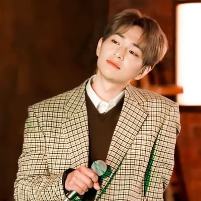 kjh2725's profile picture. SHINee/5HINee/겨울 미남들을 애정합니다.🐰🦌