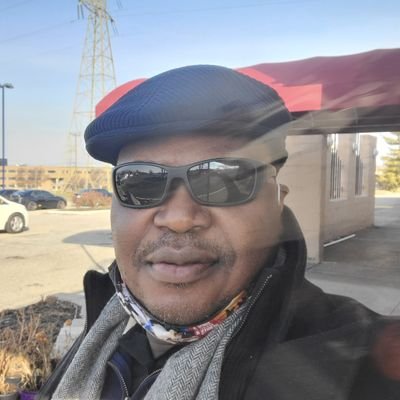 Avocat au bareau de Kinshasa Matete. promoteur de Reflet d Afrique Mag,Activiste de droit de l homme, humanitaire et politique