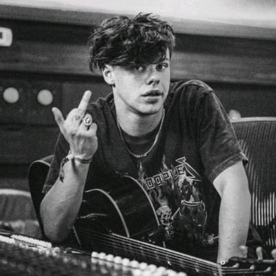 ♡yungblud♡
~עמוד מעריצים~
🏳️🌈אני בעד הקהילה הגאה🏳️🌈
•my name is emily•
