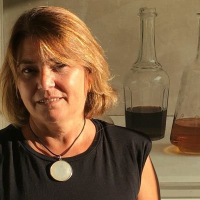 Trabajo en Andalucía Emprende. Licenciada en Derecho. Si eres  una persona emprendedora o si tienes una idea de negocio, te ayudamos a ponerla en marcha