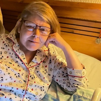 JulieSouthernS1's profile picture. Only interested in having fun and laughter, life’s far too short to be serious All the time....