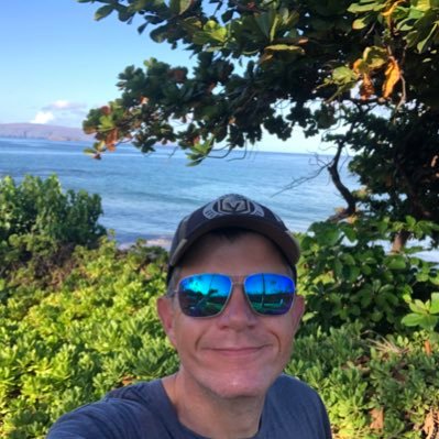 Investing in long term opportunities, GARP, value, and others. Adventures and experiences oriented. Sunglasses and t-shirt enthusiast.