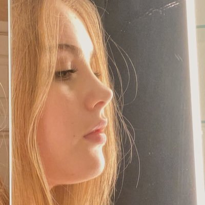 anna_hotchkiss's profile picture. insta- anna.hotchkiss