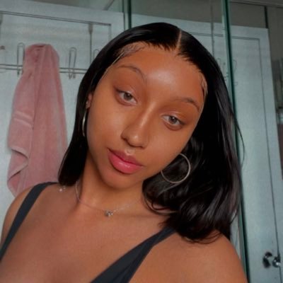 CMU ‘22 💛❤️CEO of Liv’s Beauty👩🏽🦱Capricornnn♑️IG: _itsoliviaaa__