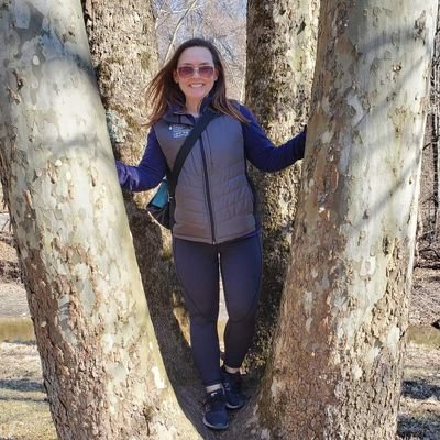 CadyRymesW_Lady's profile picture. Mama to 2- Loving life with CH💜💚 - Loves to cook and exercise -Kills plants -🌊🧷