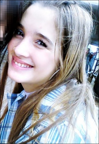 Quem me vêe,me vê sorrindo & vai ser sempree assim'(♪)
